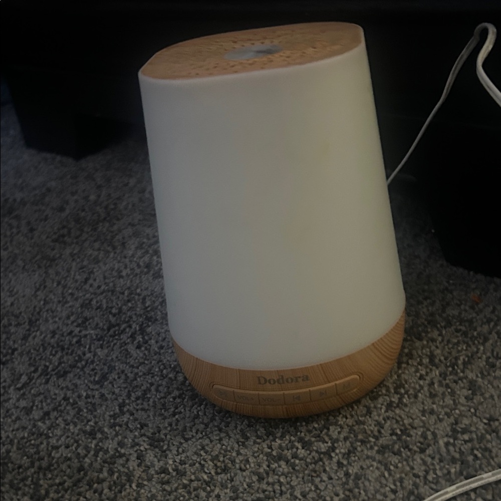 Dodora White and Tan Essential Oil Diffuser
